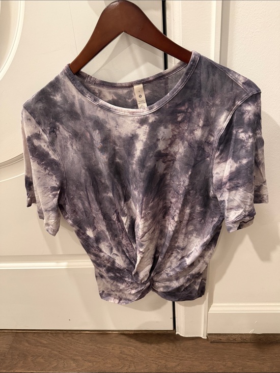 lululemon athletica Tops - lululemon athletica Purple Gray Tie-Dye Twist Front Short Sleeve Tee